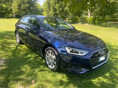 Usata Audi A4 Advanced 190 CV (139 kW) 2019 Blu/azzurro Station wagon