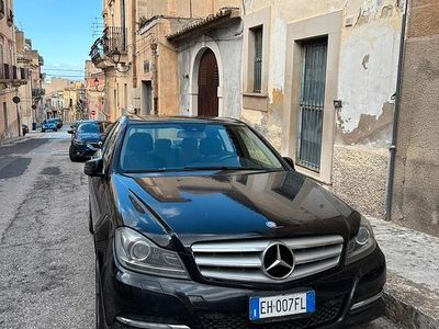 Usata Mercedes C220 170 CV (125 kW) 2011 Nero Berlina