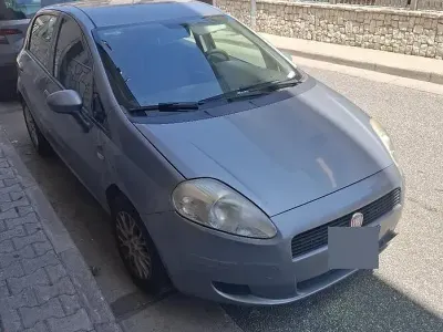 Usata Fiat Grande Punto 65 CV (47 kW) 2012 Grigio Utilitaria