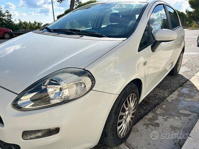 Usata Fiat Punto 75 CV (55 kW) 2015 Bianco Utilitaria