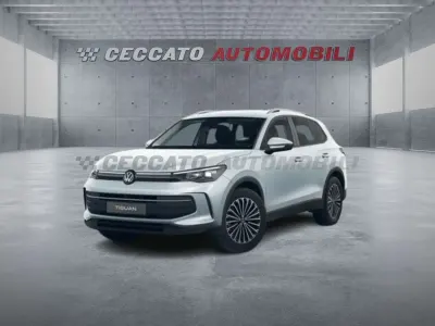 Nuova VW Tiguan Edition 131 CV (96 kW) 2026 Grigio SUV