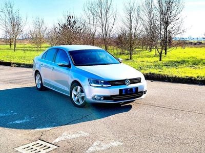 Usata VW Jetta 105 CV (77 kW) 2011 Grigio Berlina