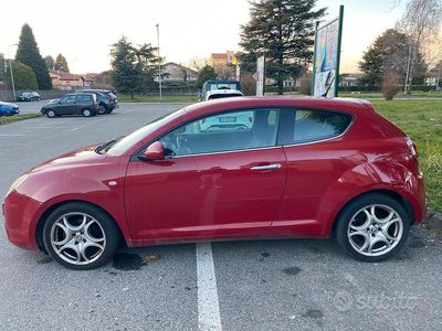 Usata Alfa Romeo MiTo 90 CV (66 kW) 2009 Rosso Utilitaria