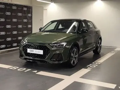 Nuova Audi A1 Ambiente 116 CV (85 kW) 2025 Verde SUV
