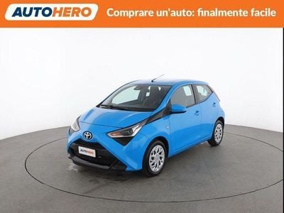 Usata Toyota Aygo X-play 72 CV (52 kW) 2019 Blu Utilitaria