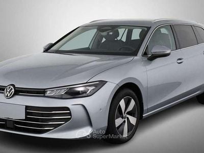 Usata VW Passat Business 204 CV (150 kW) 2024 Argento ostrica Station wagon