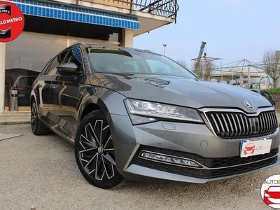 Usata Skoda Superb LAURIN & KLEMENT 200 CV (147 kW) 2022 Grigio quarzo Station wagon