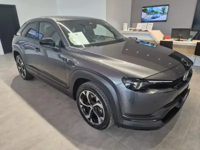 Begagnad Mazda MX30 Makoto 170 HK (125 kW) 2024 Altro pastello SUV