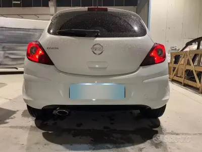 Usata Opel Corsa 130 CV (95 kW) 2011 Bianco Utilitaria
