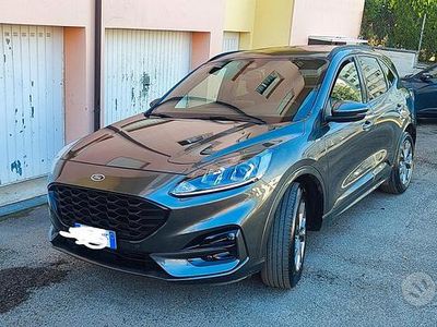 Usata Ford Kuga ST-Line 150 CV (110 kW) 2020 Grigio SUV