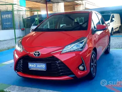 Usata Toyota Yaris 72 CV (52 kW) 2020 Rosso Berlina