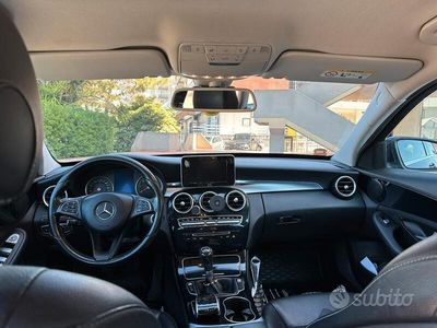 Usata Mercedes C200 136 CV (100 kW) 2016 Blu Station wagon