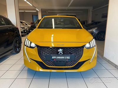 Usata Peugeot 208 GT 102 CV (75 kW) 2022 Giallo Utilitaria