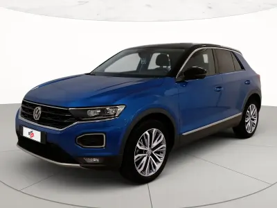 Usata VW T-Roc Advance 150 CV (110 kW) 2020 Blu ravenna metallizzato nero SUV
