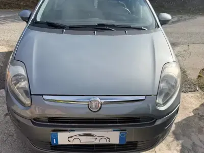 Usata Fiat Punto Evo Emotion 90 CV (66 kW) 2010 Grigio Utilitaria