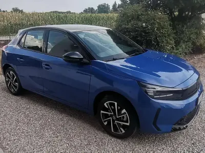 Usata Opel Corsa S 101 CV (74 kW) 2023 Blu/azzurro Utilitaria