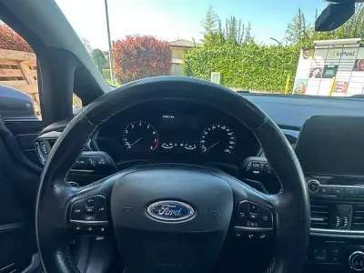 Usata Ford Fiesta 101 CV (74 kW) 2017 Utilitaria