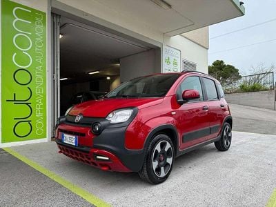 Usata Fiat Panda Cross Cross 69 CV (50 kW) 2023 Rosso Utilitaria