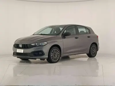 Usata Fiat Tipo 101 CV (74 kW) 2023 Grigio record Berlina