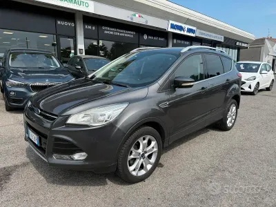 Usata Ford Kuga Business Edition 120 CV (88 kW) 2016 Grigio SUV