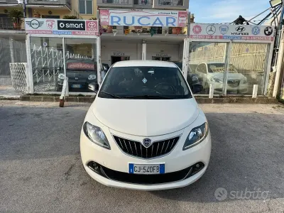 Usata Lancia Ypsilon 69 CV (50 kW) 2022 Bianco Utilitaria