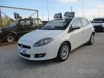 Usata Fiat Bravo 105 CV (77 kW) 2011 Bianco Utilitaria