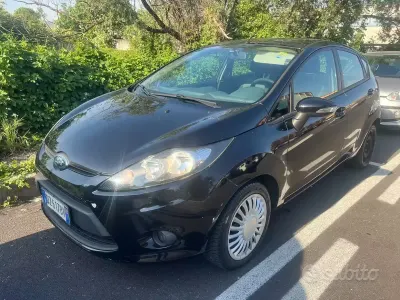 Usata Ford Fiesta Titanium 92 CV (67 kW) 2009 Nero Berlina