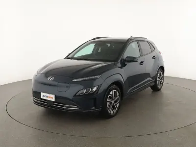 Käytetty Hyundai Kona 100 kW (136 HP) 2023 Sininen Katumaasturi