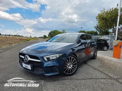 Usata Mercedes A180 Business 115 CV (84 kW) 2020 Blu Berlina