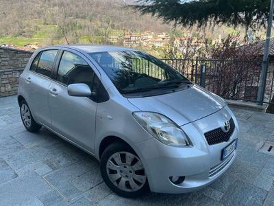 usata Toyota Yaris 5p 1.4 d-4d