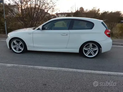 Usata BMW 118 M Sport 143 CV (105 kW) 2010 Bianco Utilitaria