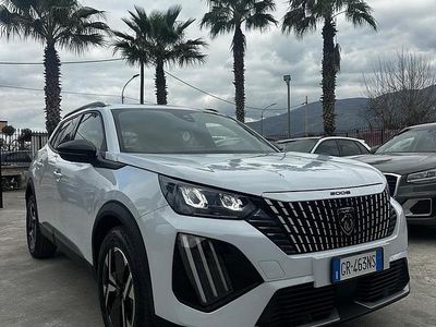 Usata Peugeot 2008 Allure 100 CV (73 kW) 2023 Bianco SUV