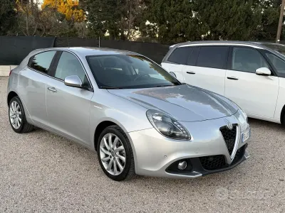 Usata Alfa Romeo Giulietta Super 120 CV (88 kW) 2016 Grigio Utilitaria