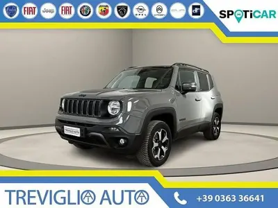 Begagnad Jeep Renegade Trailhawk 241 HK (177 kW) 2022 Grå SUV