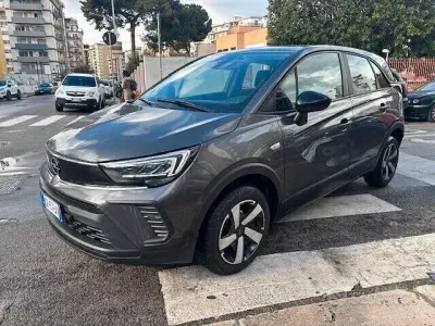 Usata Opel Crossland 110 CV (80 kW) 2023 Grigio SUV