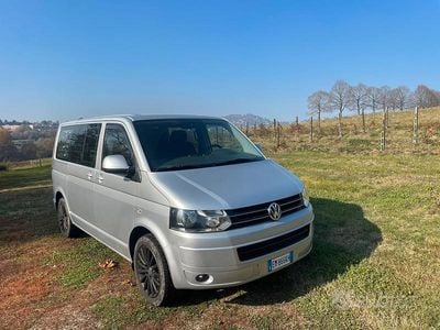Grigio Usata 2012 VW Caravelle Monovolume | 17.000 €