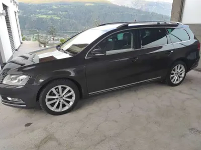Usata VW Passat Highline 140 CV (102 kW) 2011 Marrone Station wagon