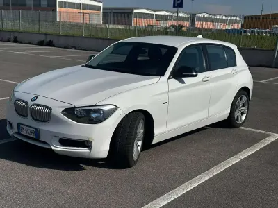 Käytetty BMW 118 Sport Line 143 HP (105 kW) 2012 Valkoinen Viistoperä