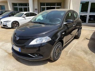 Usata Lancia Ypsilon Gold 69 CV (50 kW) 2020 Nero Utilitaria
