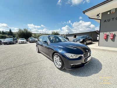 Blu/azzurro Usata 2013 BMW 318 Luxury Line Station wagon | 9999 € (Buon prezzo)