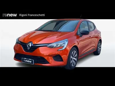 Usata Renault Clio V Equilibre 101 CV (74 kW) 2023 Arancio Berlina