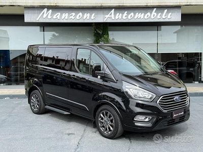 Begagnad Ford Tourneo Titanium 170 HK (125 kW) 2023 Svart Minibuss