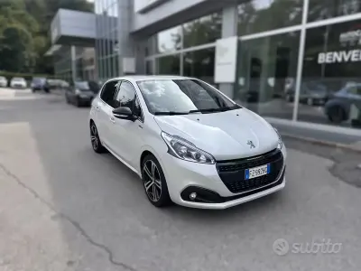 Usata Peugeot 208 GT-line 102 CV (75 kW) 2019 Bianco Utilitaria