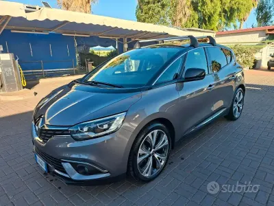 Usata Renault Scénic IV Intens 120 CV (88 kW) 2019 Grigio Monovolume