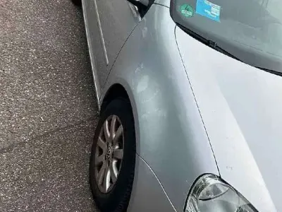 Usata VW Golf IV 86 CV (63 kW) 2005 Grigio Berlina