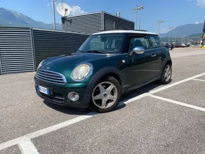 Usata Mini Cooper D 110 CV (80 kW) 2009 Verde Utilitaria