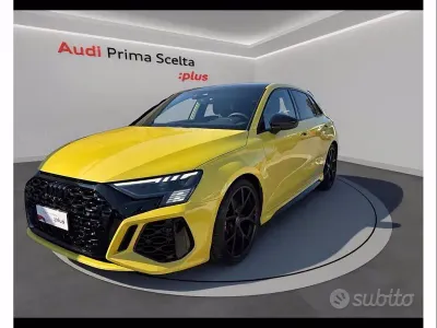 Usata Audi RS3 Ambiente 400 CV (294 kW) 2024 Giallo pitone metalizzato Berlina