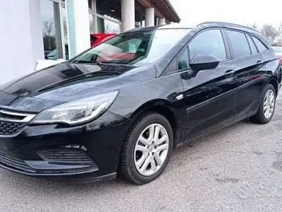 Usata Opel Astra Business 95 CV (69 kW) 2017 Nero Station wagon