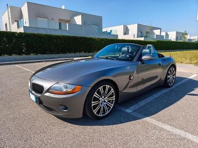 Begagnad BMW Z4 231 HK (169 kW) 2003 Grå Cab