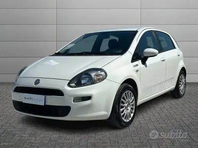 Usata Fiat Punto Street 69 CV (50 kW) 2014 Bianco Utilitaria